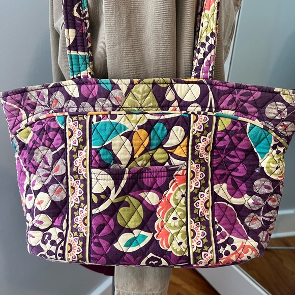 Vera Bradley Purse Tote. - Picture 2 of 4